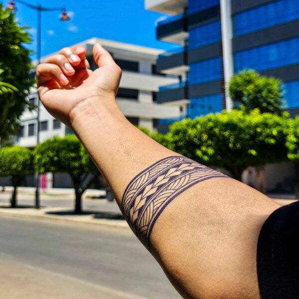 MAORI ARMBAND - (Temporary Tattoo)
